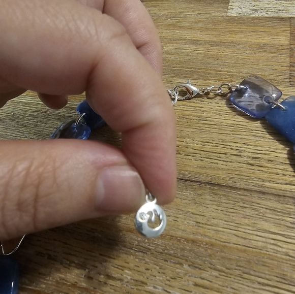 Gloria Vanderbilt Blue, Lavender And Silvertone Square Beads, Choker - Picture 3 of 6